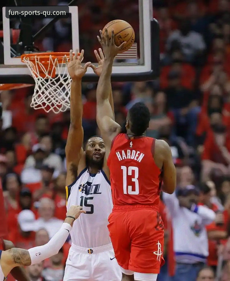 如何在趣体育平台高效复盘火箭大胜尼克斯：一场流畅的战术解析教程